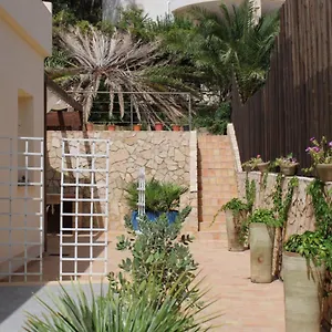 Casa Serra , Porto Palo Italie