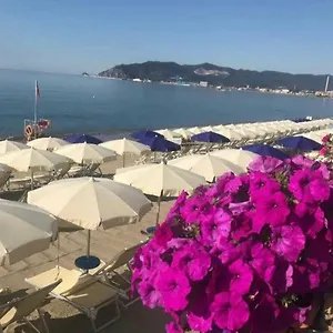 Violamare , Savone Italie
